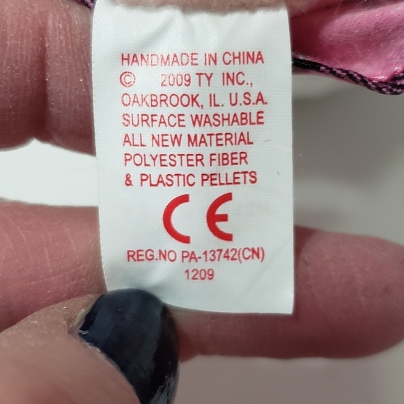 Hello Kitty Pink Tartan Plaid Plush Ty Beanie by Sanrio 2009 - Picture 10 of 10